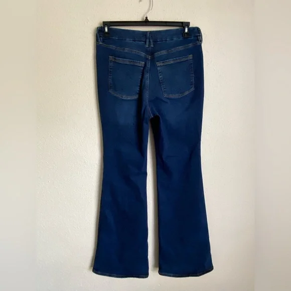 Good American Power Stretch Pull On Flare Jeans - Picture 7 of 7